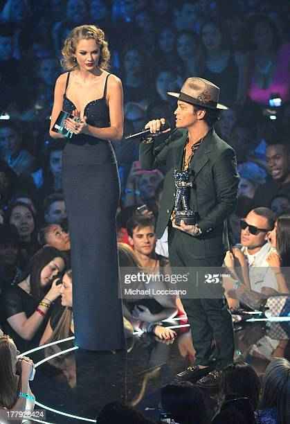 taylor swift bruno mars
Ti senti all'altezza?